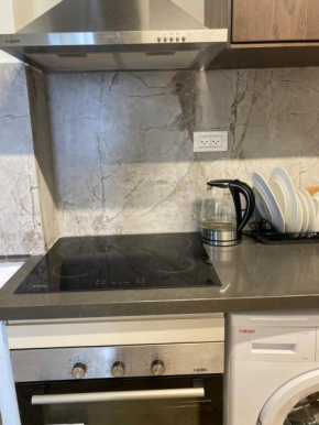 Florentine 3-room apartment with 3 showers and attached toilets,